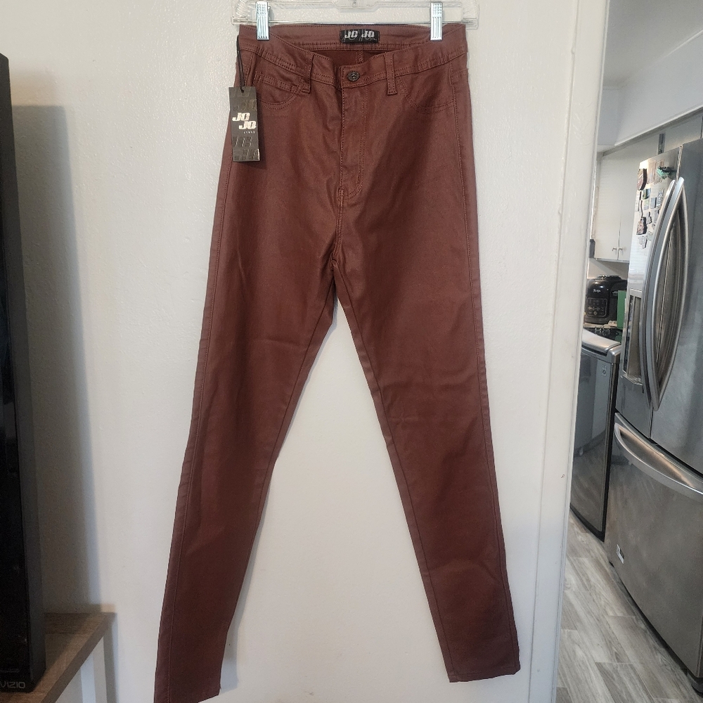 Women's Skinny Jeans in Brown
